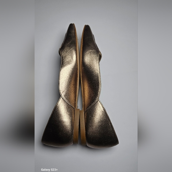 LK Bennett Metallic Gold Flats - Picture 3 of 6